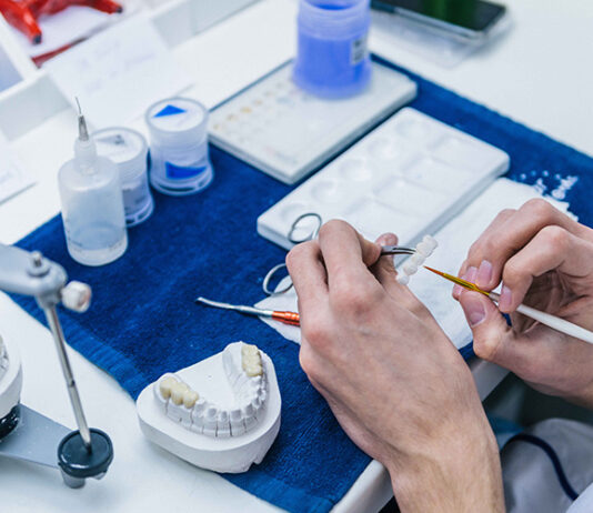 ทำความเข้าใจกับ “ ฟันปลอม ”