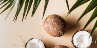 น้ำมันมะพร้าว ไอเท็มลับมากประโยชน์ที่สายสุขภาพเลือกใช้ น้ำมันมะพร้าว