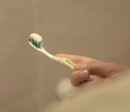 ยาสีฟัน Amway: สุขภาพชั้นเยี่ยมแบบไม่มีพิษ Photo toothpaste