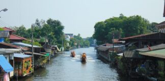 เรียน ว่า ย น้ำ 5 ขวบ: การป้องกันอันตรายในน้ำ Photo ว่า ย น้ำ 5 ขวบ