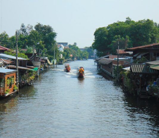 เรียน ว่า ย น้ำ 5 ขวบ: การป้องกันอันตรายในน้ำ Photo ว่า ย น้ำ 5 ขวบ