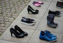 คู่มือเลือกรองเท้าสำหรับพยาบาล: การเลือกที่เหมาะสมและสะดวกสบาย Photo shoe selection guide for nurses