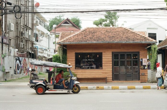 Photo All on 4 dental implants Thailand